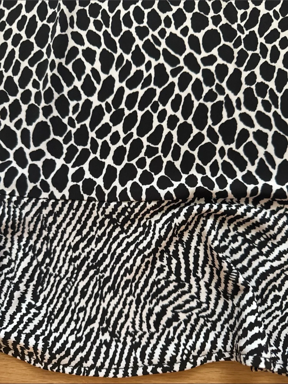 Michael Kors Medium Black & White animal print Short Sleeve V Neck Dress